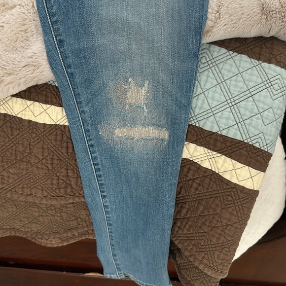 Like new Women's Levi's® 711™ Skinny Jeans - Picture 4 of 6